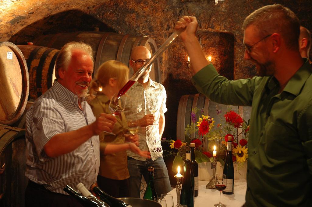 Bio-Weingut Staffelter Hof Kröv Exterior foto